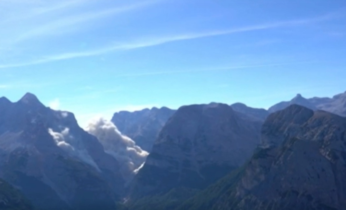 Frana sulla Tofana, ecco che cosa è successo e quali sentieri sono stati chiusi- VIDEO Frana sulla Tofana, ecco che cosa è successo e quali sentieri sono stati chiusi- VIDEO