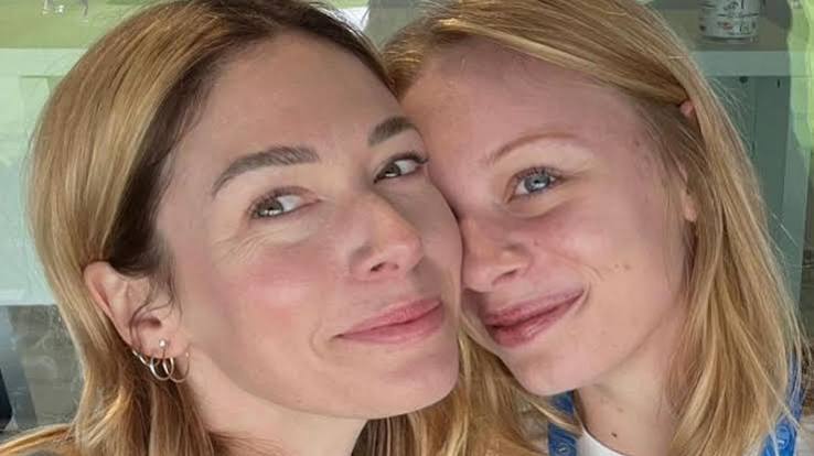 Daniele De Rossi, la sua famiglia davanti ai giudici: Sarah vuole adottare Gaia, Tamara si oppone Daniele De Rossi, la sua famiglia davanti ai giudici: Sarah vuole adottare Gaia, Tamara si oppone