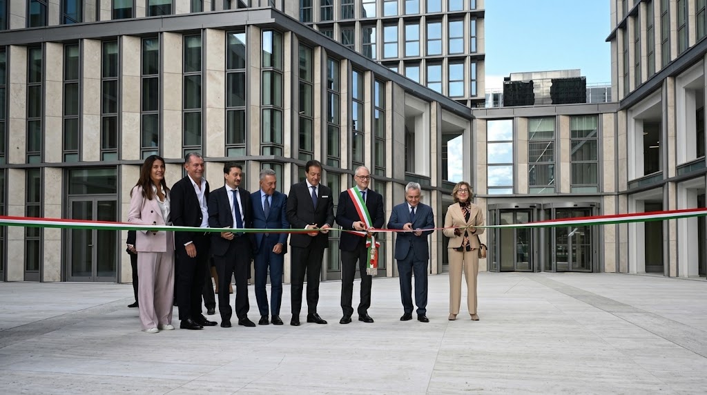 Torri dell’Eur, completata la rinascita: da icona abbandonata a nuova sede dell’Agenzia delle Entrate Torri dell’Eur, completata la rinascita: da icona abbandonata a nuova sede dell’Agenzia delle Entrate