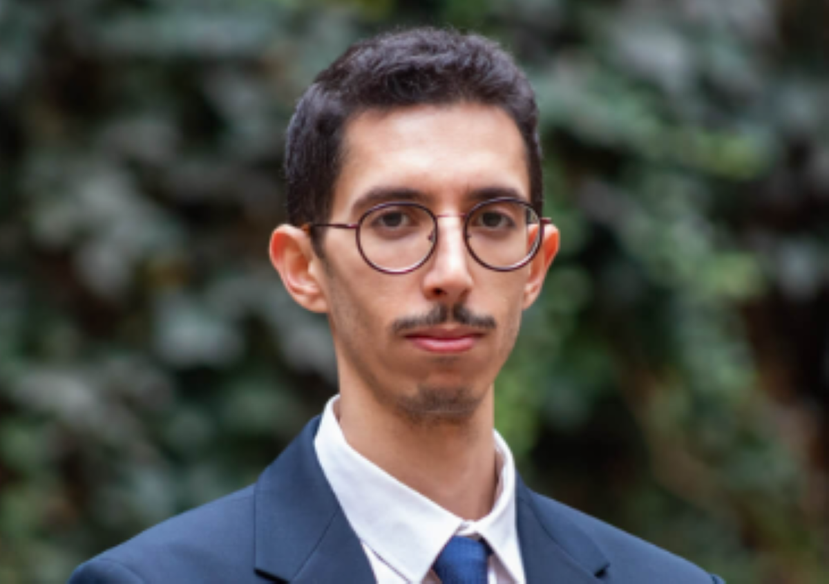 Youssef Siher, chi è il presunto ideatore del Movimento 17 ottobre sentito in questura a Milano Youssef Siher, chi è il presunto ideatore del Movimento 17 ottobre sentito in questura a Milano