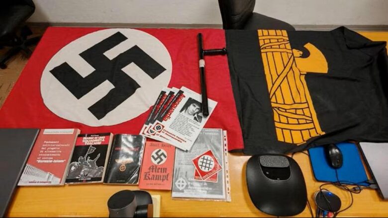 Armi da fuoco e simboli nazisti in casa, arrestato 19enne nel Pavese. Le chat: “Trans? Motivo in più per massacrarlo”