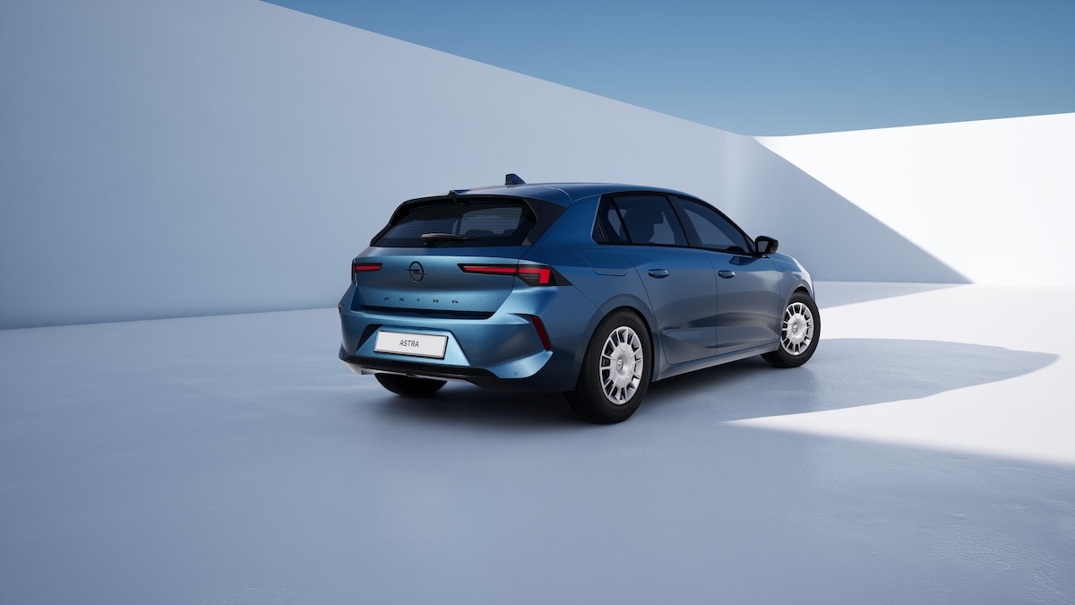 Opel Astra Start: la compatta tedesca diventa più accessibile senza rinunciare alla tecnologia