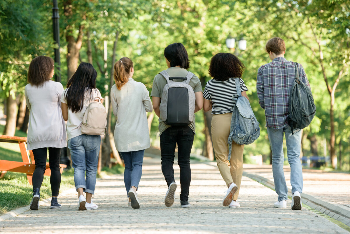 Educazione affettiva e sessuale a scuola, 9 giovani su 10 la chiedono: primo rapporto sempre più precoce Educazione affettiva e sessuale a scuola, 9 giovani su 10 la chiedono: primo rapporto sempre più precoce