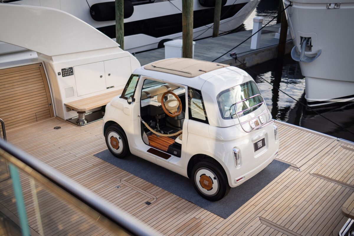 FIAT Topolino one-off con Sanlorenzo al Fort Lauderdale Boat Show FIAT Topolino one-off con Sanlorenzo al Fort Lauderdale Boat Show